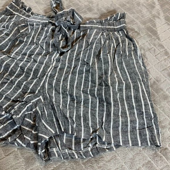 Express Womens Small Short Shorts Linen Blend Gray Striped High Rise Stretch - Picture 3 of 12